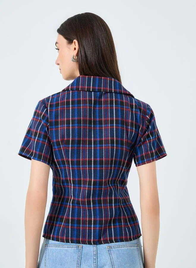 تايك تو بلوزة بطبعة مربعات وتفاصيل أزرار