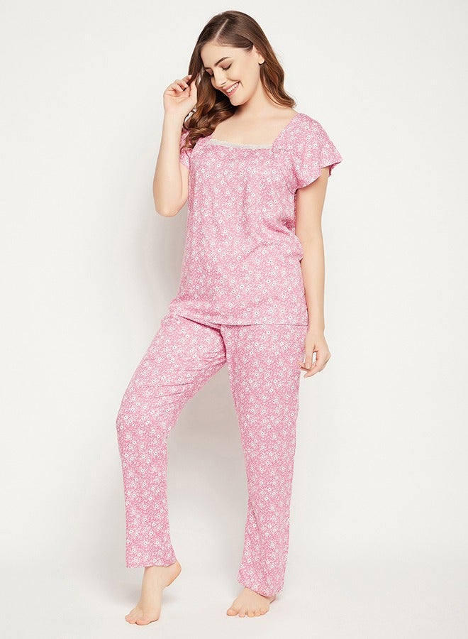 Clovia Pretty Florals Top & Pyjama Set in Baby Pink - Rayon - Image 4
