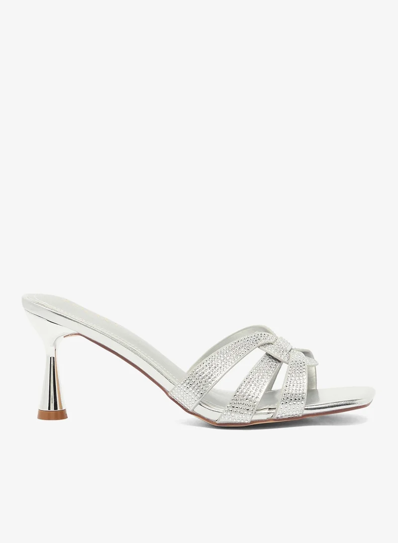 خزانة صنادل بكعب