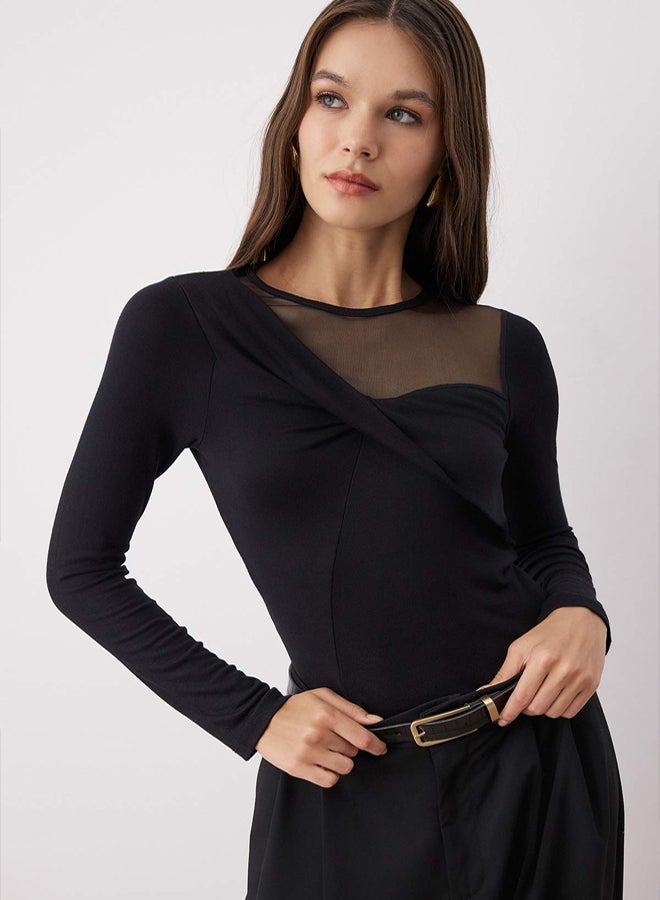 trendyol Black Neckline Detail Fitted/Slim Fit Knitted Blouse - Image 1