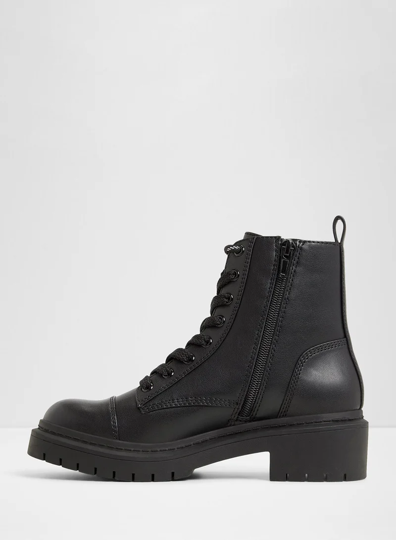 الدو Goer Ankle Boots