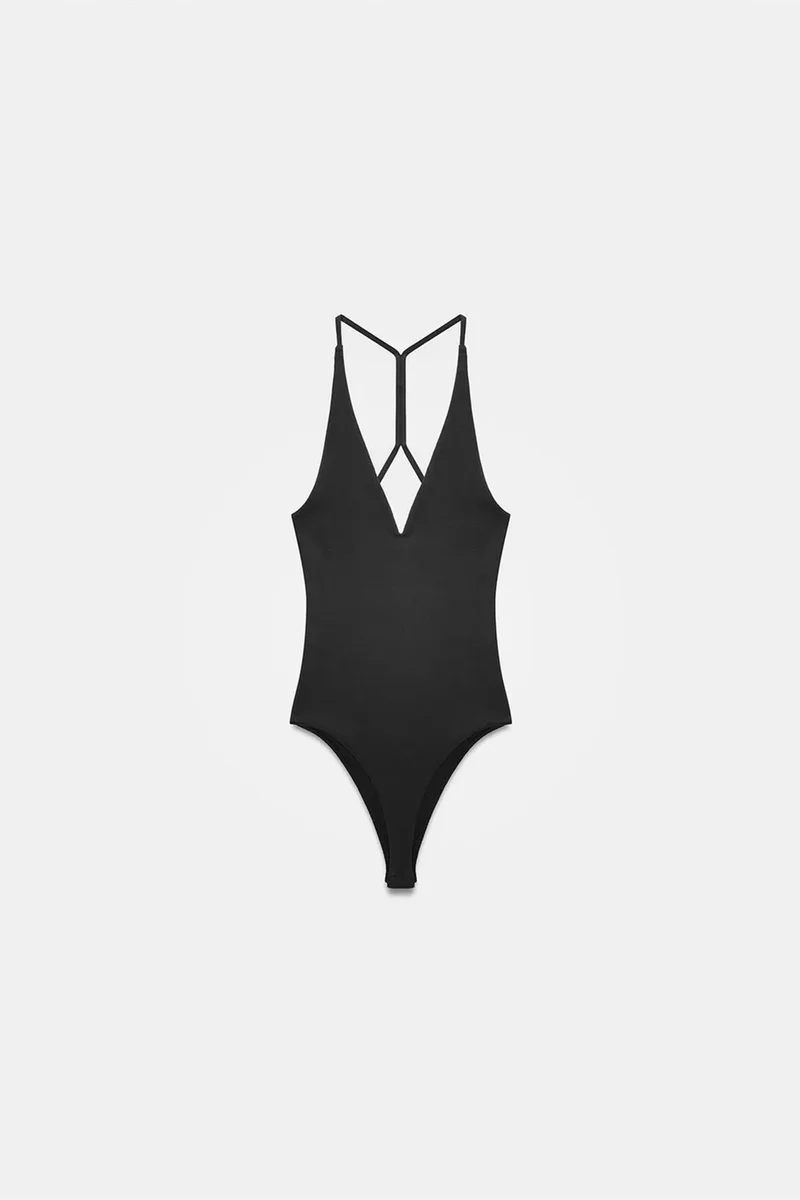 DILVIN Slim Fit Cut-Out Halter Bodysuit