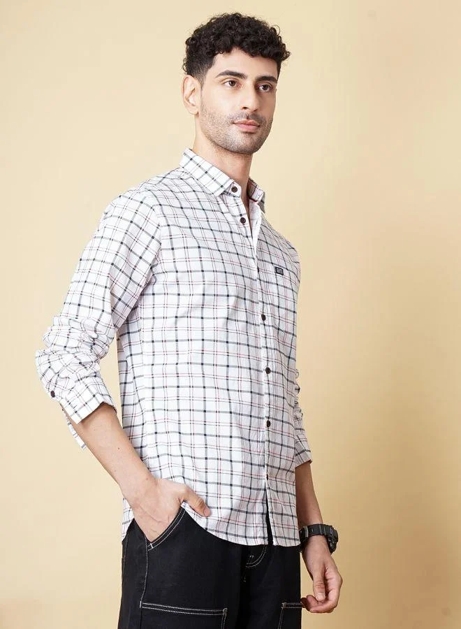 The Indian Garage Co Men Slim Fit Checkered Full Sleeves Cutaway Collar Casual Shirt
