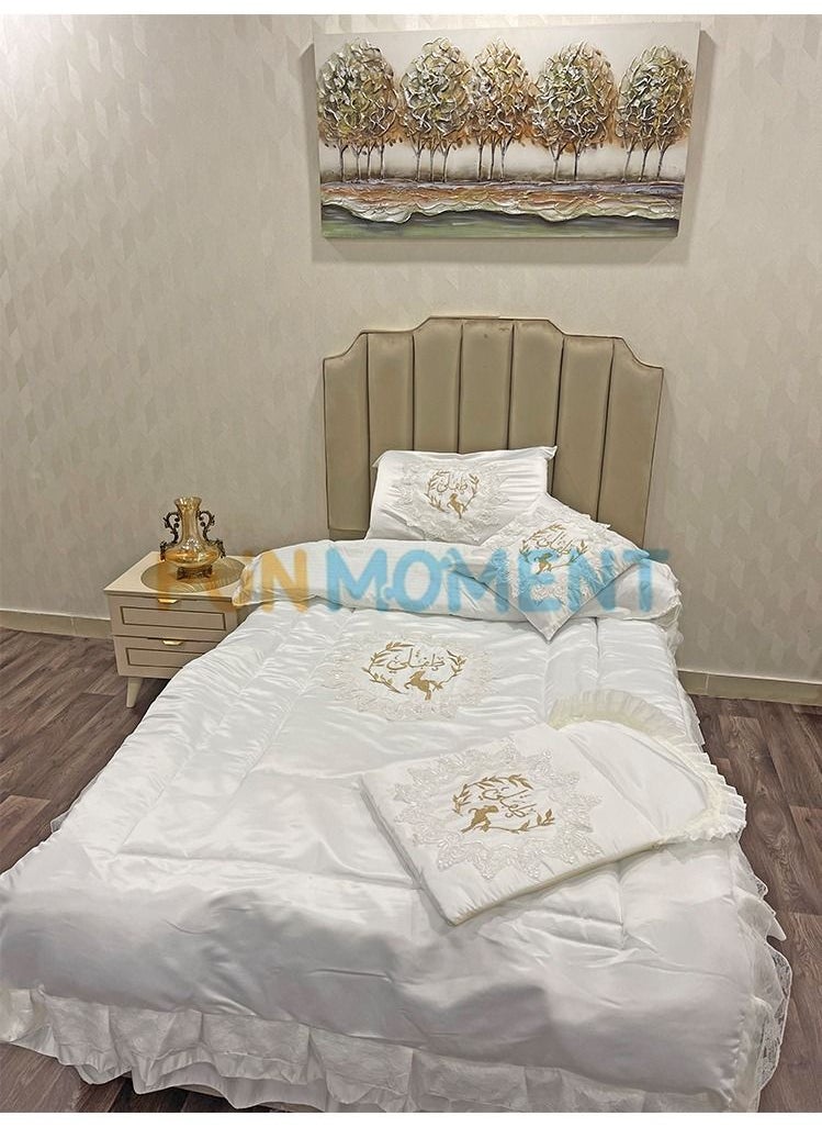Golden embroidered baby bedding set - size 1.4×2m