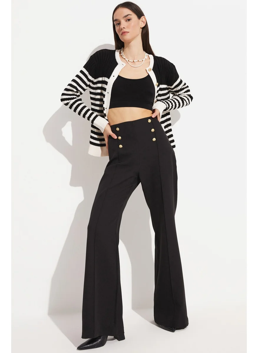 جون Women's Exclusive High Waisted Bell-bottomed Woven Trousers