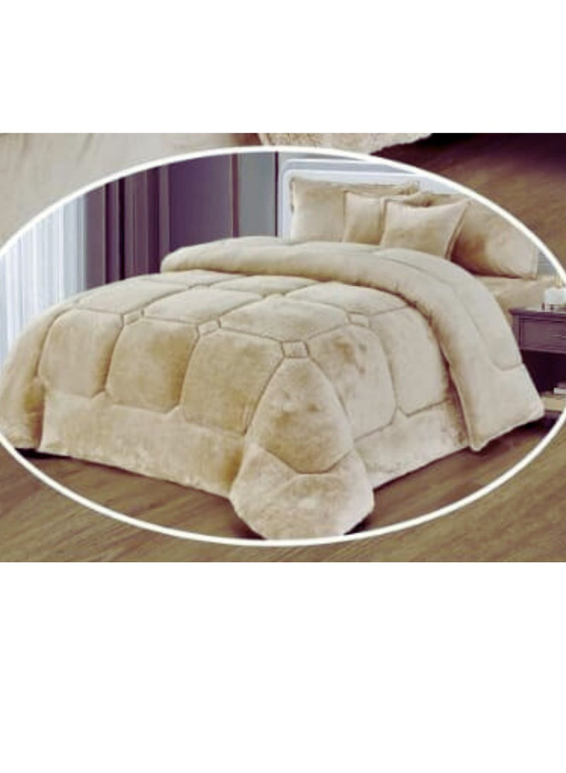 Moon Double-sided winter Comforter, velvet side, faux fur side, fits a 200x120 bed - 4-piece Comforter set (1 Comforter + 1 mattress protector + 2 decorative pillowcases) , Comforter Size Is 220X170 and MAttress Protector Is 200x120 - Image 4