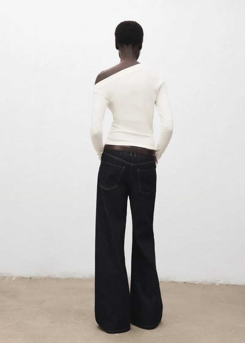MANGO Long-sleeved t-shirt with asymmetrical neckline