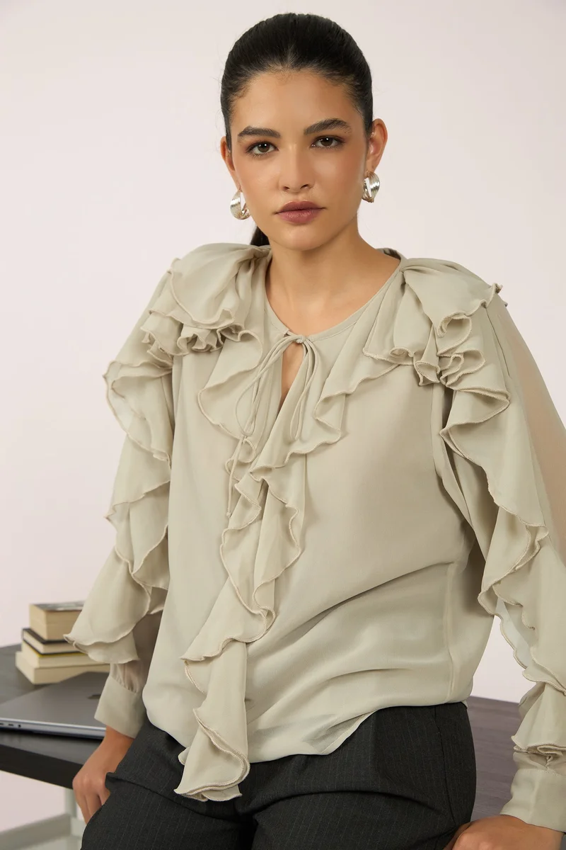 Virgio VIRGIO Georgette Ivory Ruffle Blouse