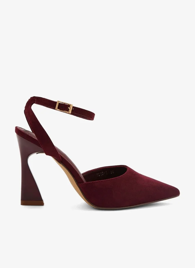 ايلا حذاء بكعب مدبب بحزام للكاحل من جلد الغزال الصناعي