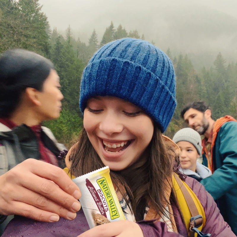 Nature Valley ساندويتشات بسكويت ناتشر فالي، زبدة لوز، 5 قطع، 6.75 أونصة - Image 4