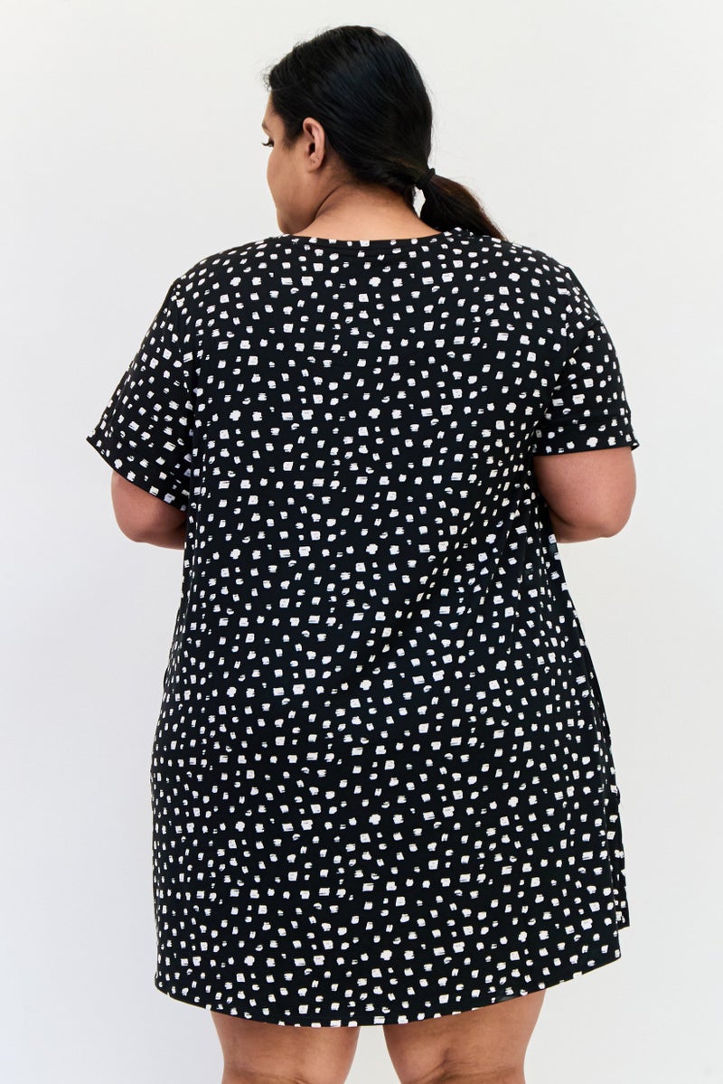 ANNE KLEIN فستان نوم قصير الأكمام للنساء بحجم زائد مع طباعة شاملة، متعدد الألوان - Image 2