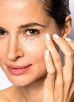 iS CLINICAL Youth Eye Complex, Anti-Aging Brightening Under Eye Cream, Reduces Puffiness, Hydrating and Firming Eye Cream  - Image 3