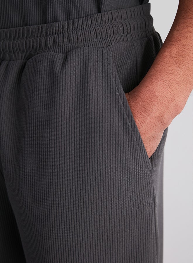 trendyol Premium Smoke Oversize/Wide Cut Textured Wrinkle-Free Ottoman Shorts - Image 5