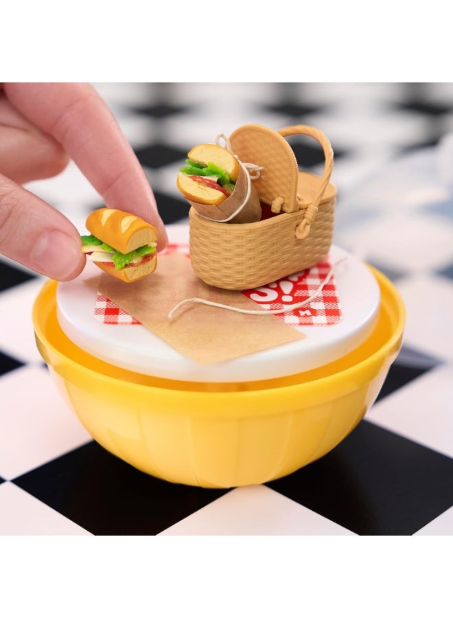 MGA's Miniverse MGA’s Miniverse Make It Mini Foods Diner Series 4 Surprise, DIY Mini Resin Snack & Dessert Replicas with Ingredients, Recipe Card, Accessories, Table Display & Blind Packaging – 8 Styles- 546825 - Image 2