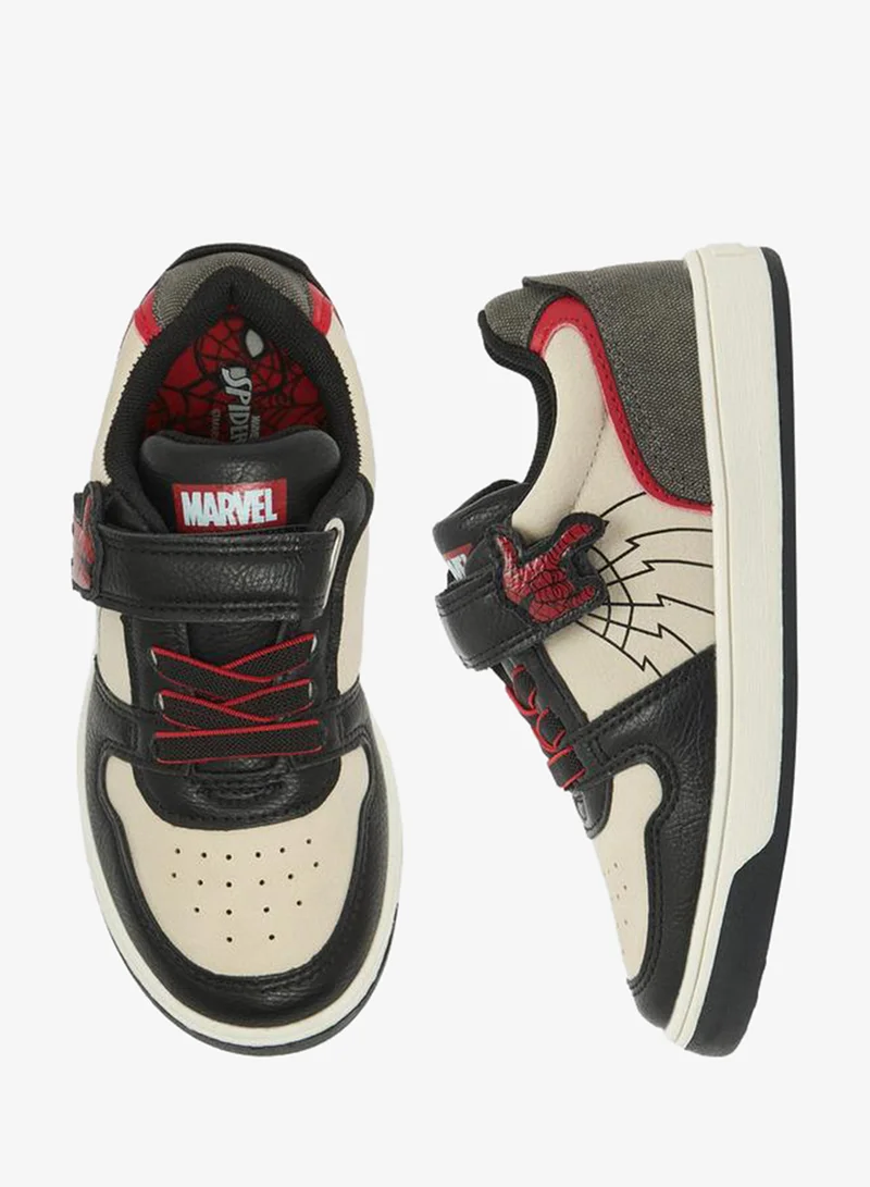 مارفل Boys Spider-Man Hook & Loop Ankle Sneakers