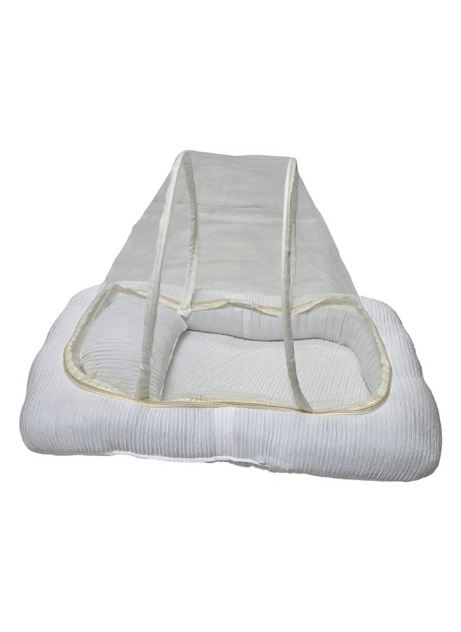 BABYCARA - Softly Padded Mattress Sleeping Baby Cot With Net And Pillow - Image 1