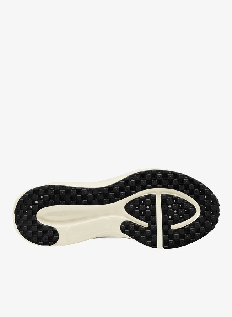 Nike Revolution 8 Easyon - Image 4