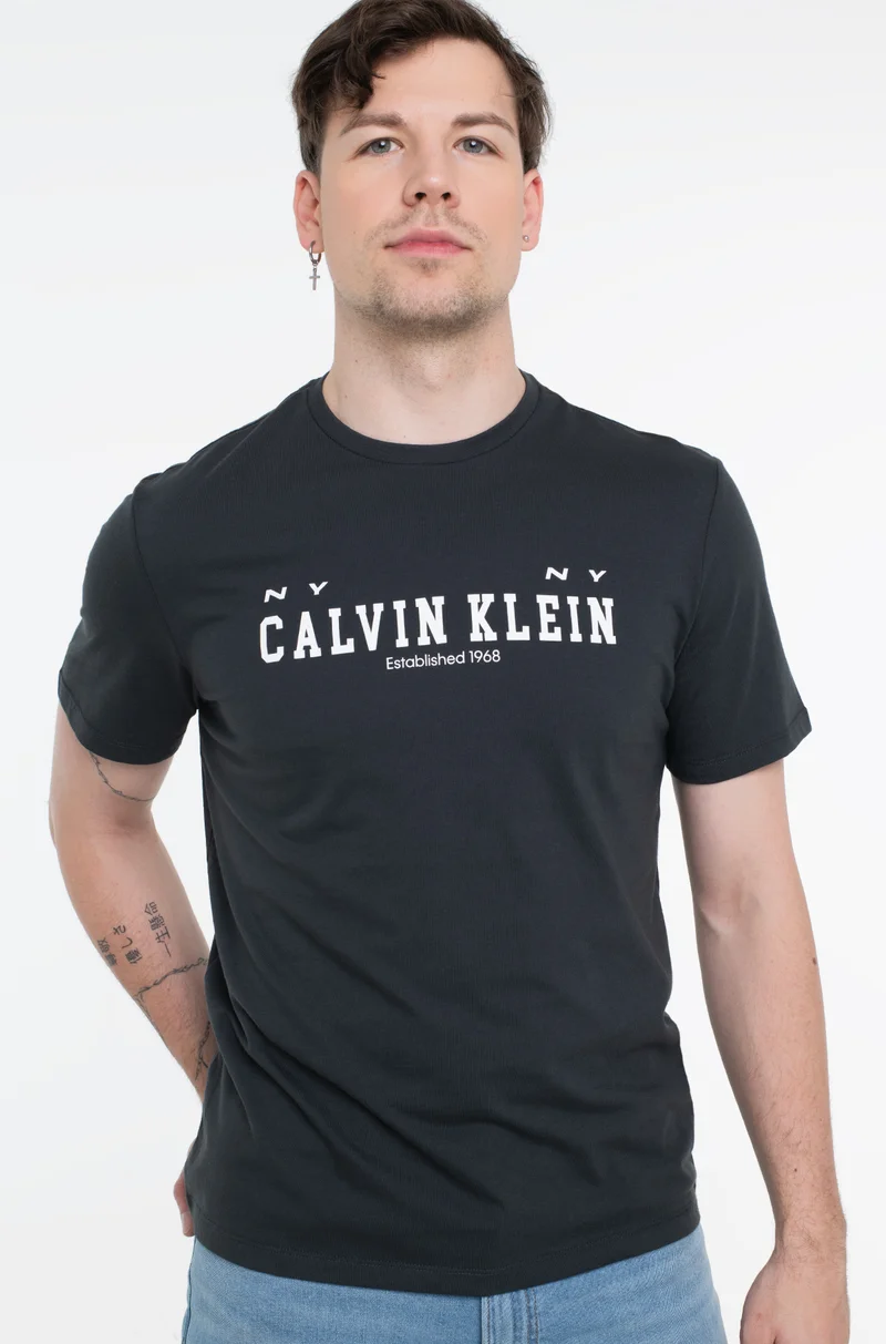 كالفن كلاين جينز Graphic Short Sleeve T-Shirt