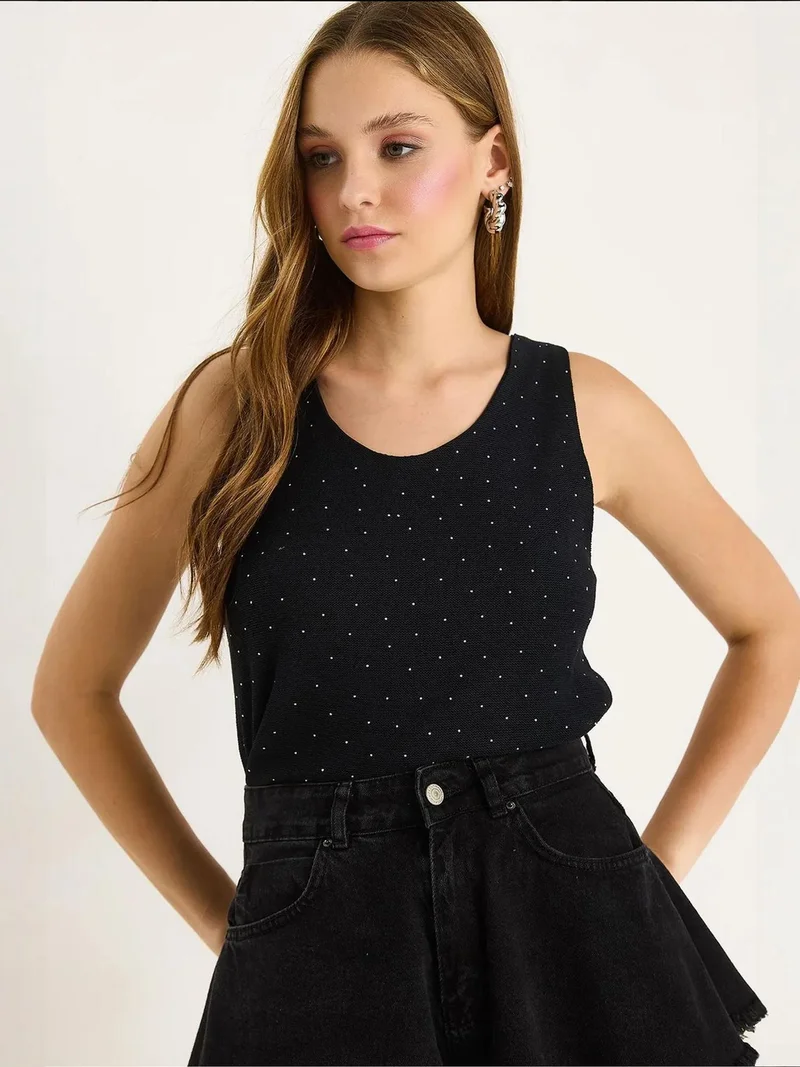 Bianco Lucci Black LUCCI Floral U Collar Sleeveless Top for Women | Best Price UAE