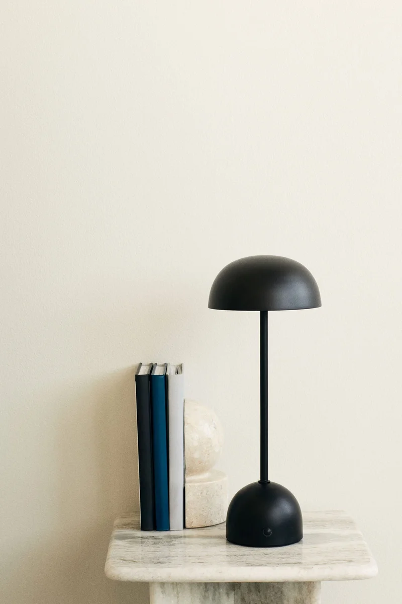H&M Rechargeable table lamp