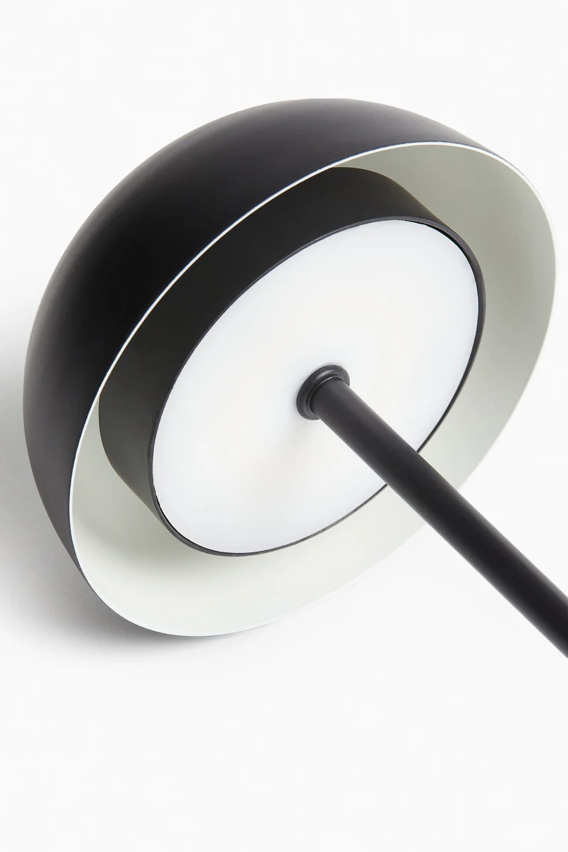 اتش اند ام مصباح طاولة قابل لإعادة الشحن