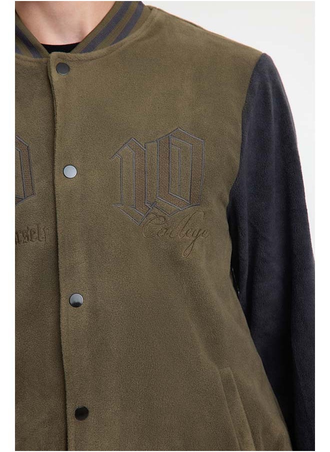 trendyol Khaki Slim Fit Color Block Detailed Fleece Winter Jacket Coat TMNAW25MO00047  - Image 4