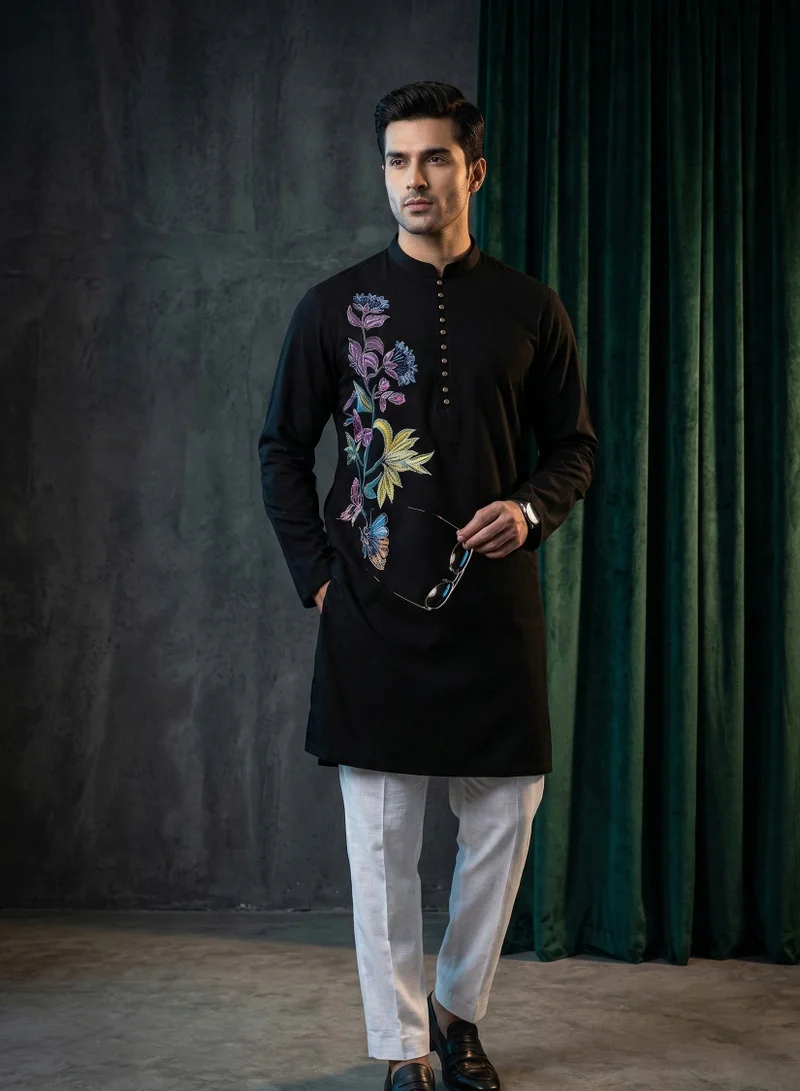 Lehar Elegant Black Floral Printed Kurta Set with White Trousers