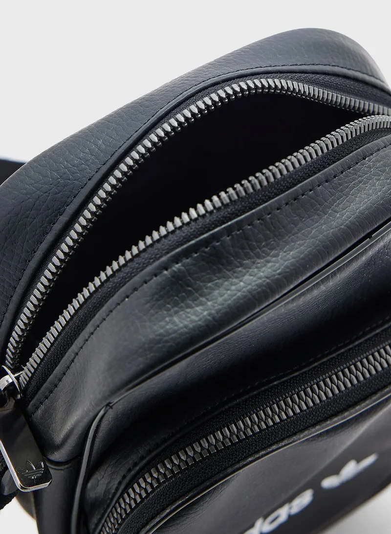 adidas Originals Essential Shoulder Bag