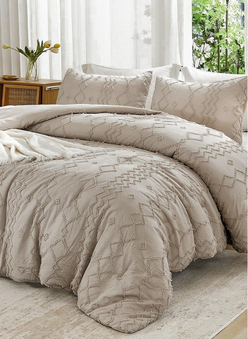 UNIKSAR 6-Piece King Size Comforter Bedding Set – Ultra-Soft Quilted Blanket 240×260 cm with Deep Fitted Sheet 200×200+30 cm & 4 Pillow Covers 50×75 cm – Breathable, Hypoallergenic, All-Season Microfiber Bed Set with Elegant Embossed Design for Double Bed, Hotel, Guestroom, Daily Use – Machine Washable & Fade-Resistant - Image 2