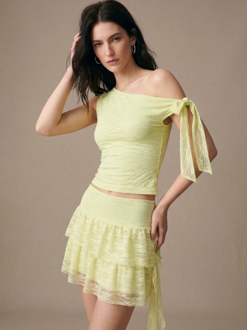 OUTZIDR Yellow Lace Asymmetric Top And Layered Skirt Co-Ord Set - Image 5