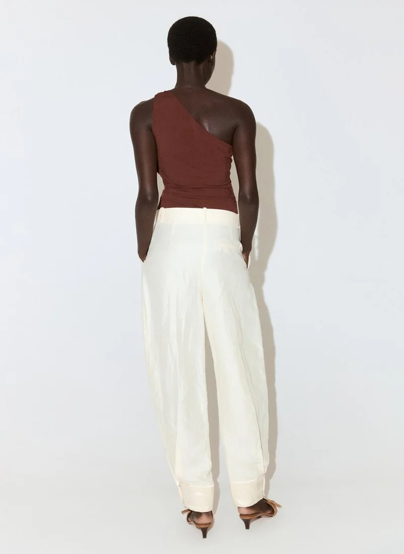 مانجو Asymmetric Top With Bead Detail