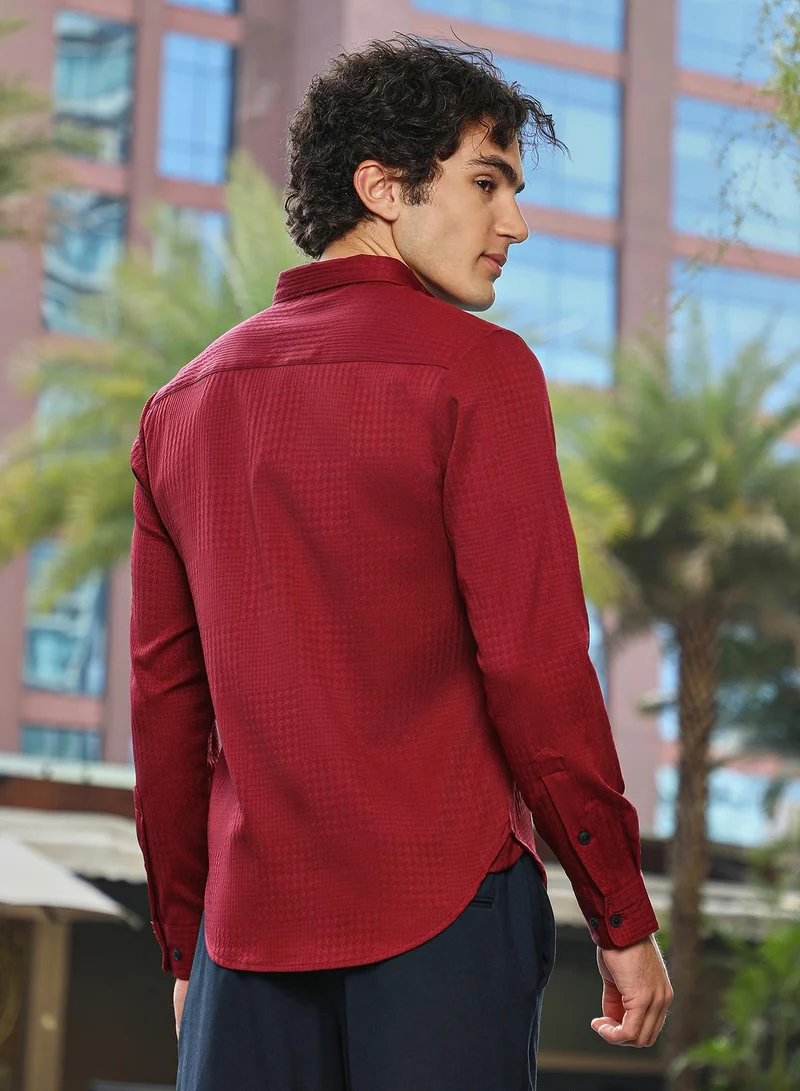 Campus Sutra Men's Ruby Red Houndstooth-Tactile Shirt