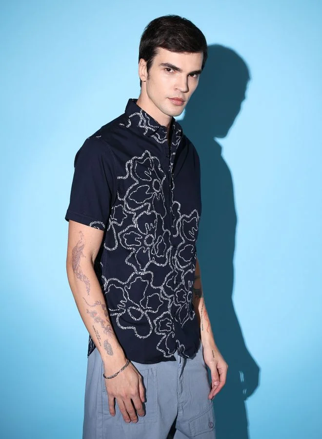 شركة المرآب الهندية Men Slim Fit Abstract Printed Half Sleeves Cutaway Collar Casual Shirt