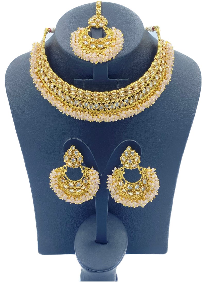جوهونا قلادة مجوهرات كوندان الهندية التقليدية من GOHONA Royal Bling Bollywood مع مجموعة أقراط و 1 Tikka باللون الوردي  - Image 1