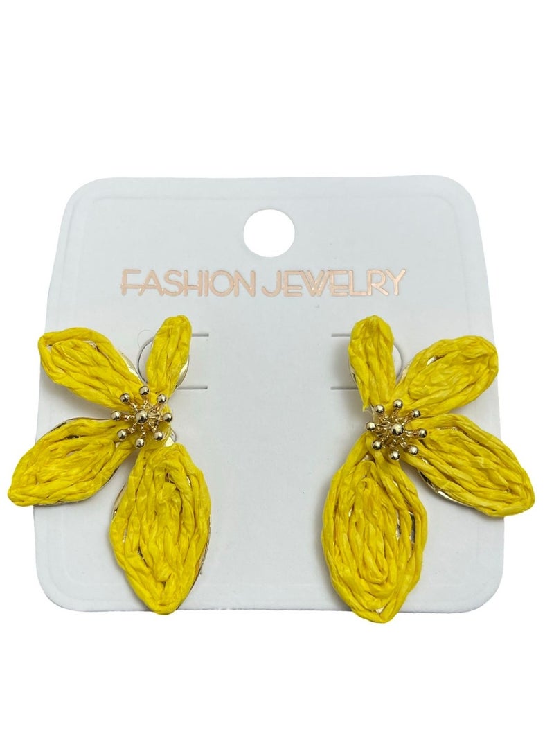Vbranda Stylish flower-shaped earrings crafted -YELLOW  - Image 2