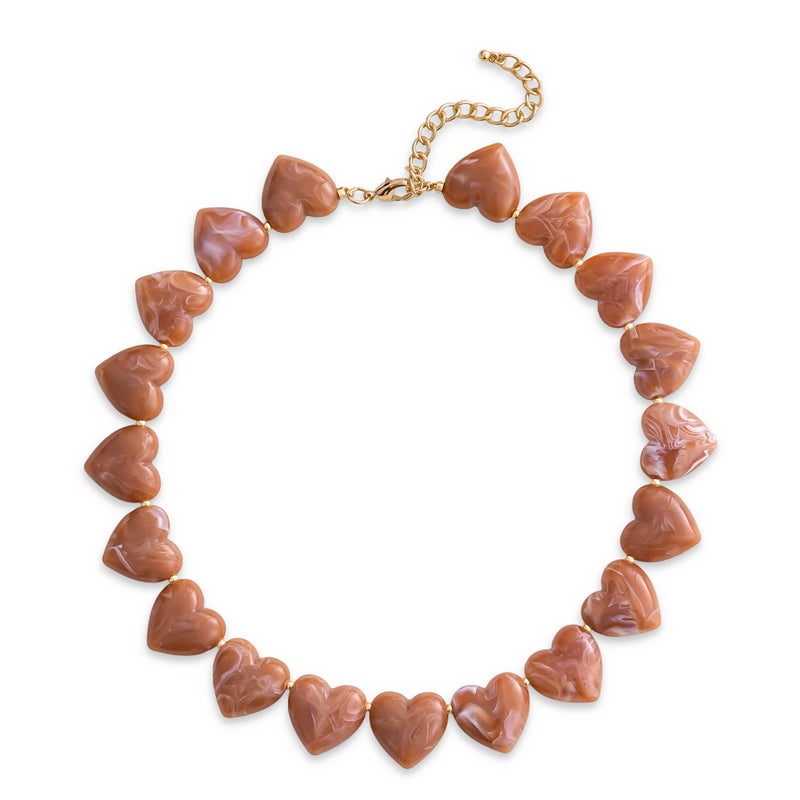 YUJIE Brown Heart Choker Necklace for Women Elegant Resin Acrylic Statement Chunky Choker Vintage Love Heart Pendant Necklace - Image 1