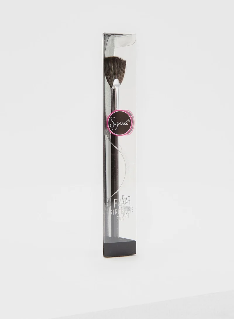 Sigma Beauty Strobing Fan Brush
