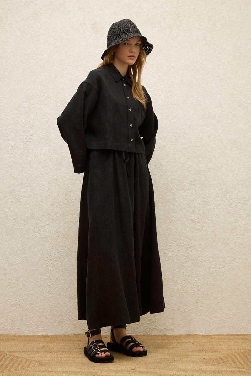 Manuka Linen Long Sleeve Crop Shirt Black  - Image 4