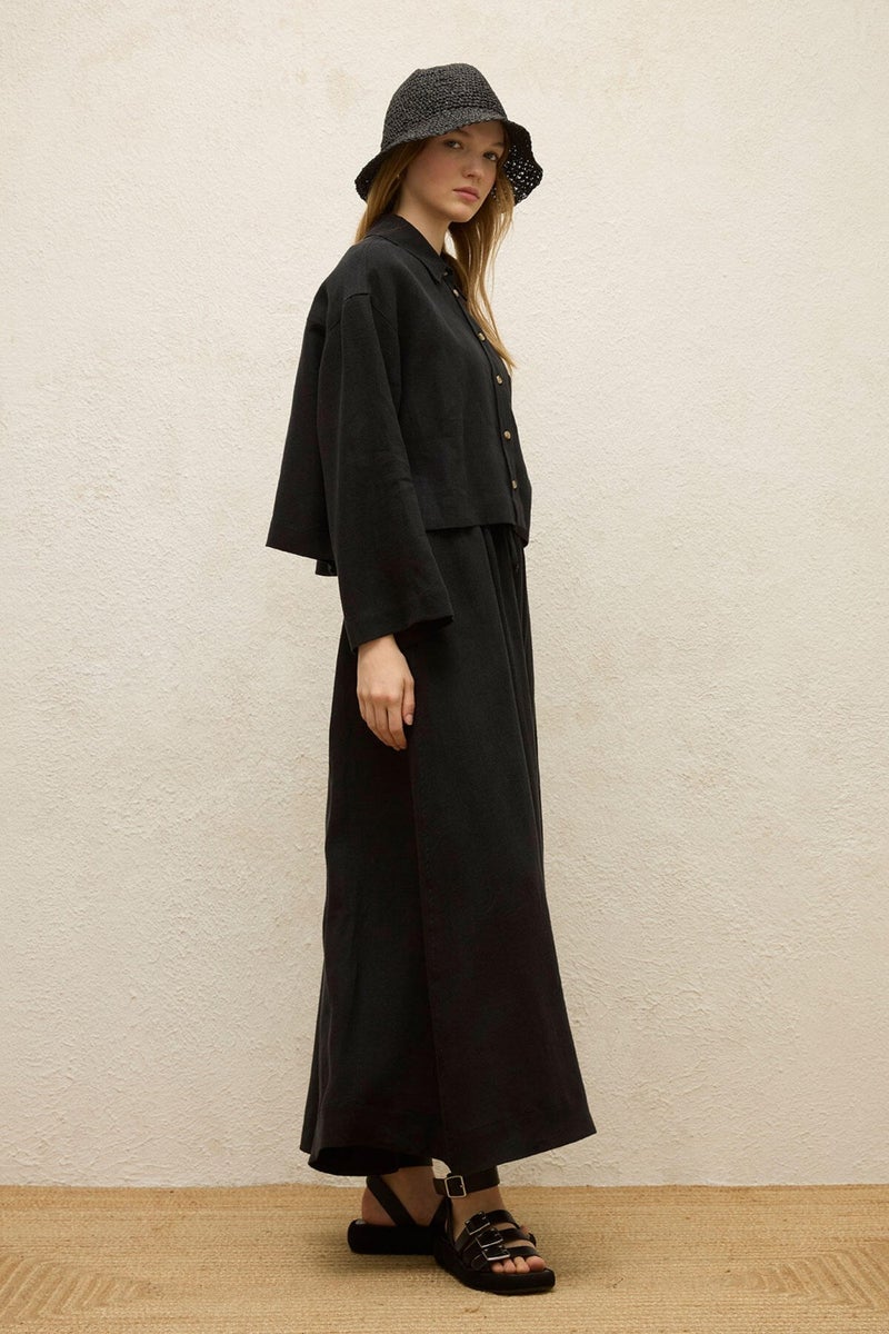 Manuka Linen Long Sleeve Crop Shirt Black  - Image 5