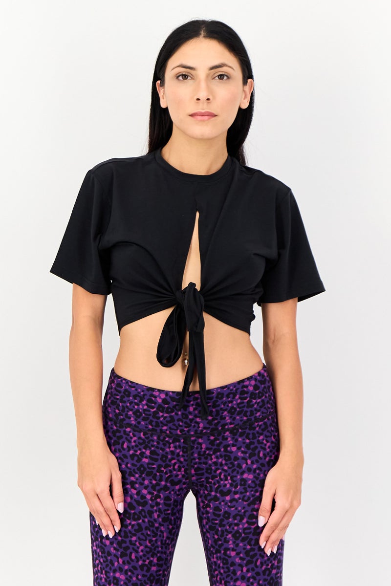 Adidas قمصان تدريب قصيرة الأكمام للنساء، سوداء - Image 1