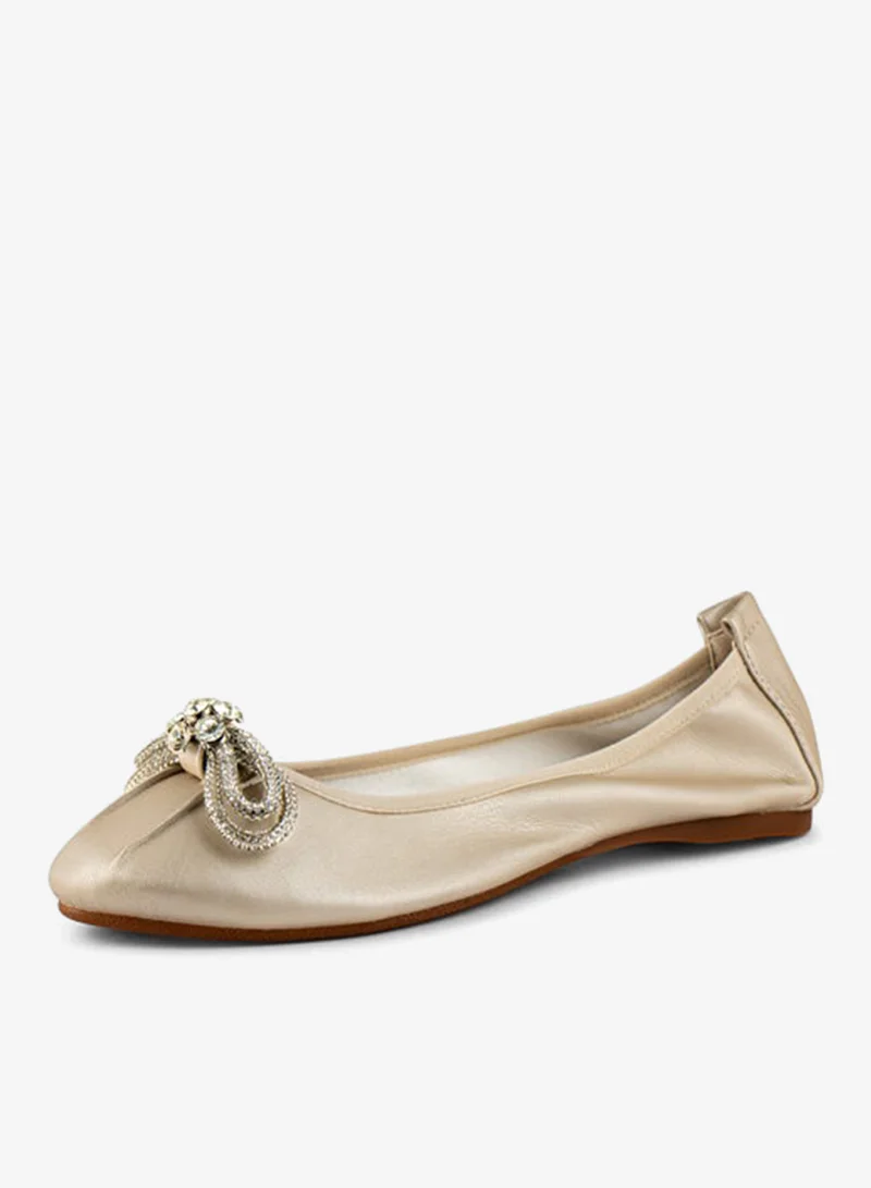 Vincci Women Pointed-toe Flat Pumps