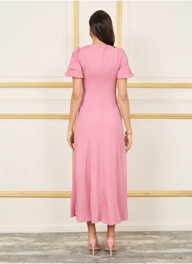 ستايلي Textured Puff Sleeves A-Line Midi Dress