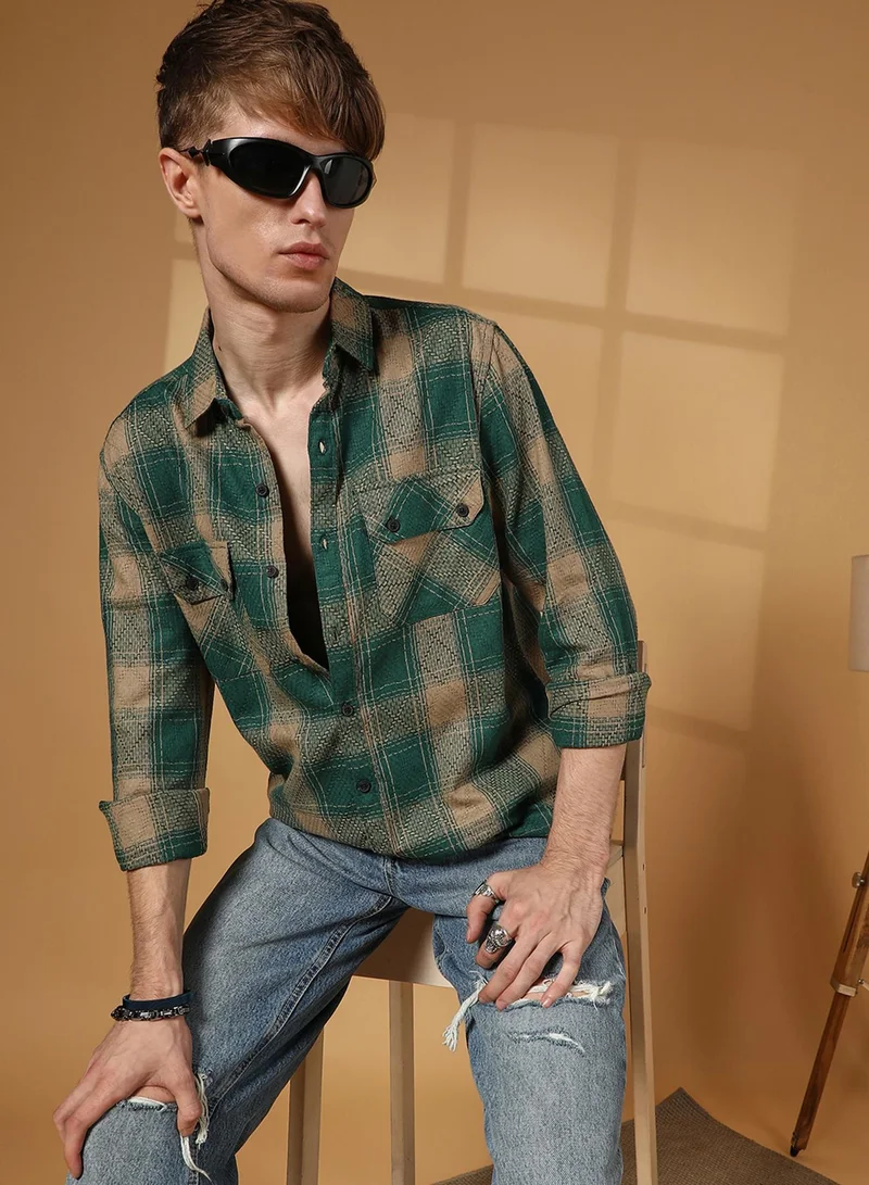 Campus Sutra Men's Emerald Green & Sand Beige Buffalo Check Utility Shirt For Casual Wear | Spread Collar | Long Sleeve | Button Closure | Shirt Crafted With Comfort Fit For Everyday Wear