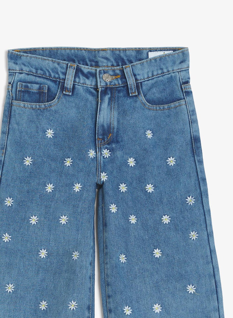 Pinata Embroidered Wide Leg Jeans - Image 4