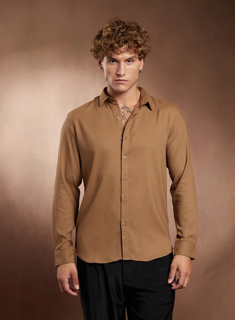Campus Sutra Men's Mocha Brown Solid Waffle-Weave Shirt