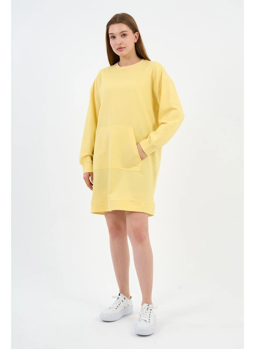 الكسندر جاردي Women's Kangaroo Pocket Oversize Tunic (B24-00225)
