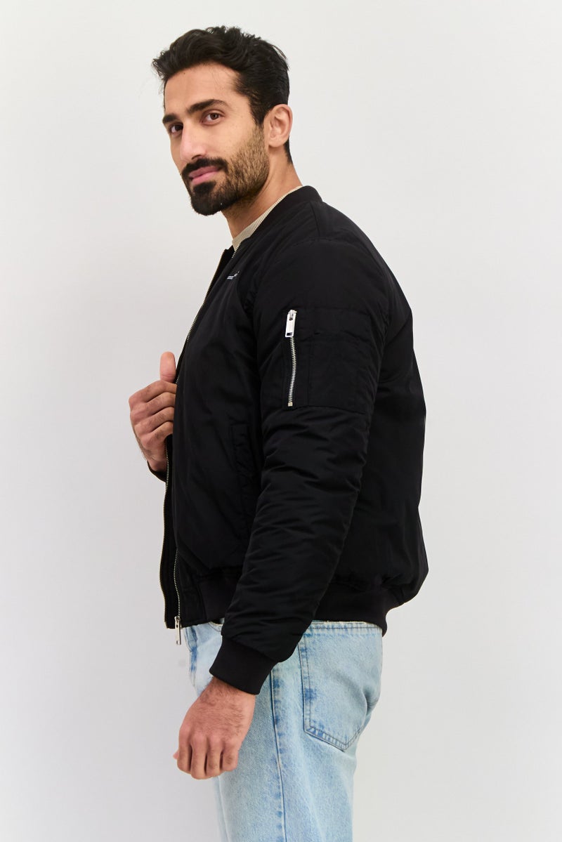 GOOD FOR NOTHING جاكيت بومبر للرجال بشعار العلامة التجارية، أسود - Image 4