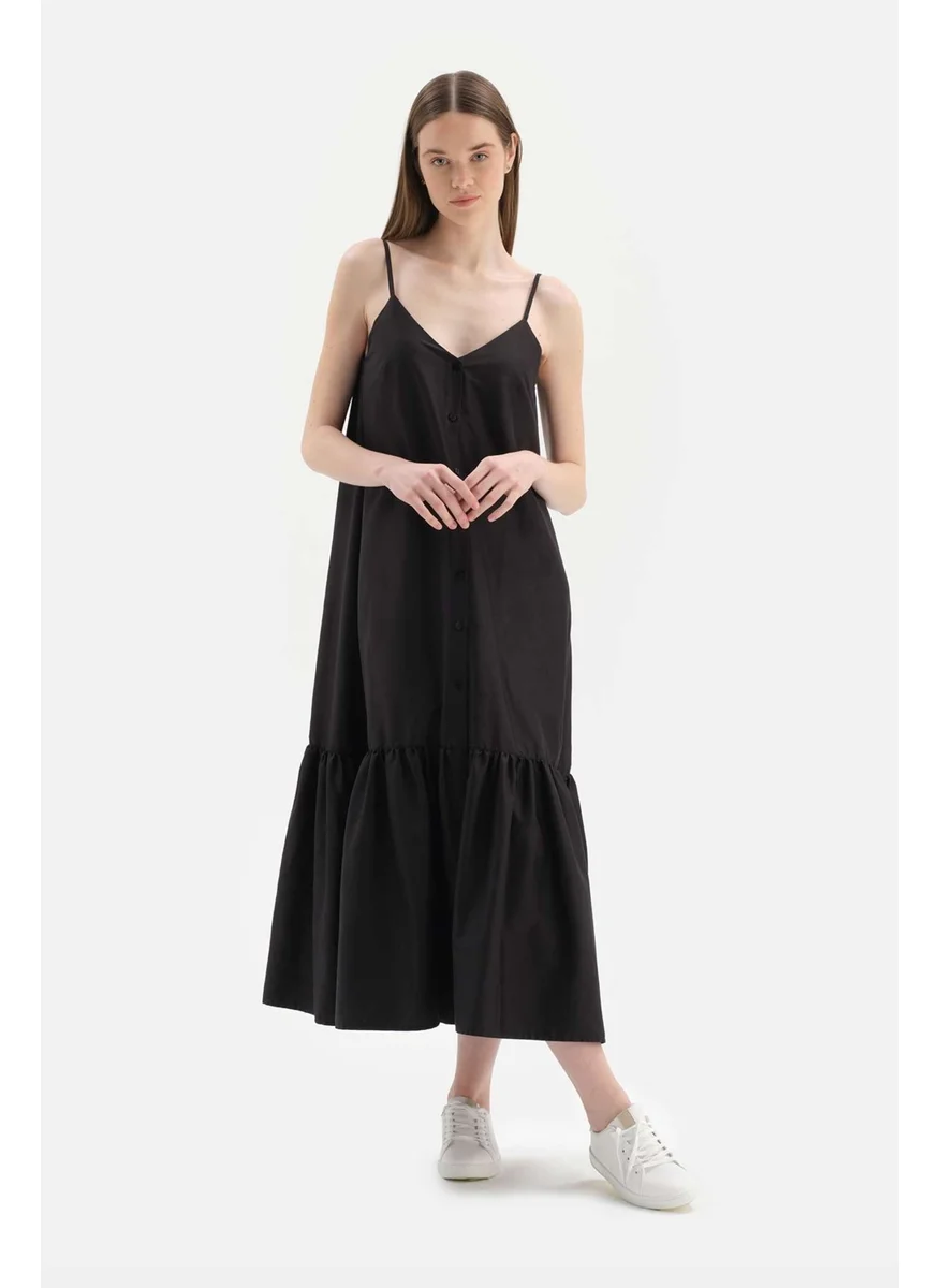 داجي Black Strappy Long Woven Dress with Buttons on the Front