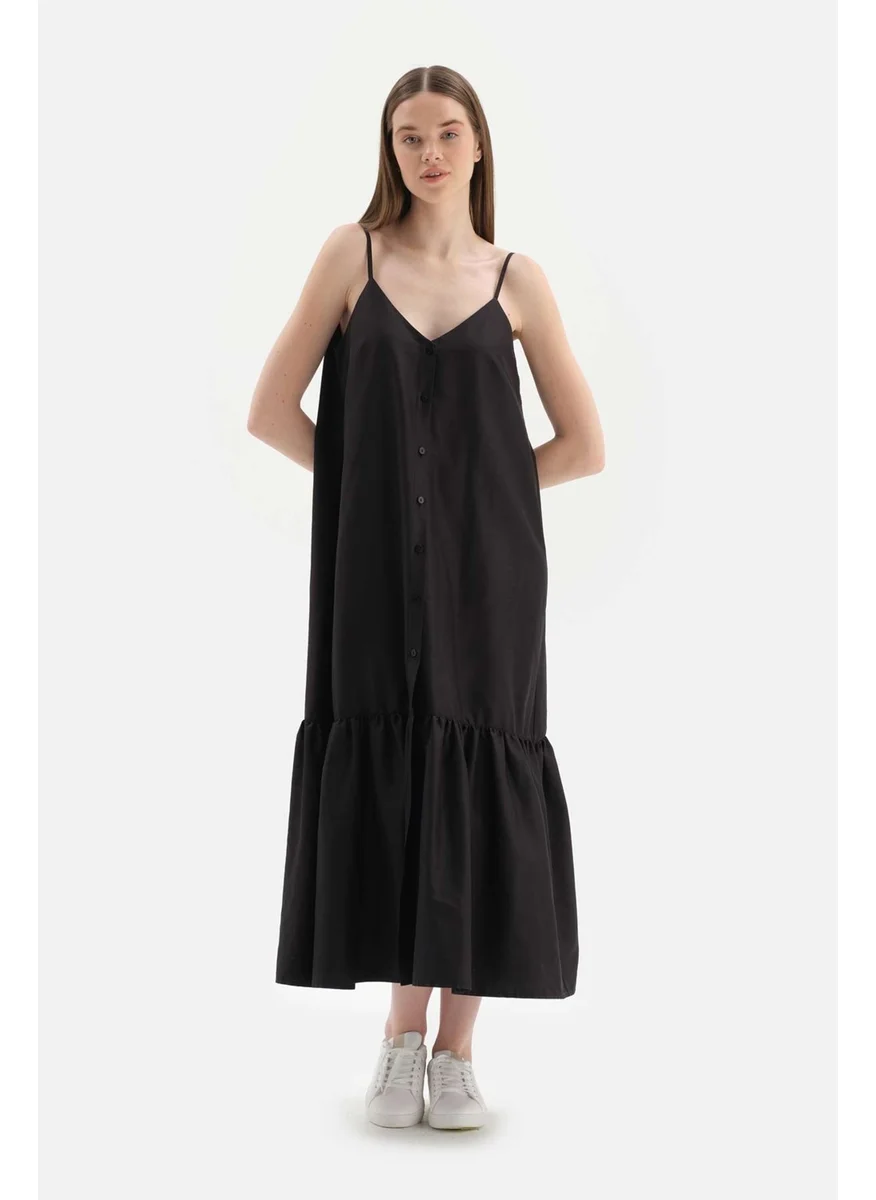 داجي Black Strappy Long Woven Dress with Buttons on the Front