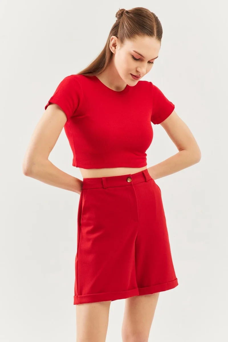 Butikgiz Kırmızı Kısa Kol Bisiklet Yaka Vücuda Oturan %100 Pamuklu Kaşkorse Esnek Crop Bluz